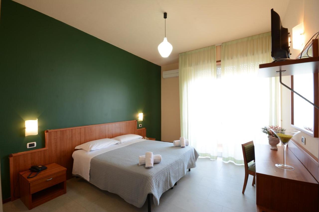 Hotel Royal Giulianova Exterior foto